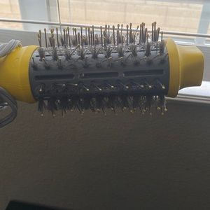 Drybar double shot blow dryer brush